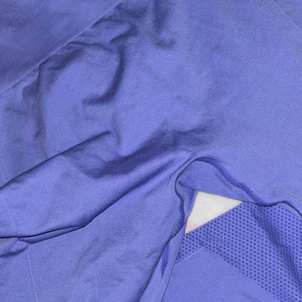 Lavender butt enhancing Leggings - Picture 7 of 7
